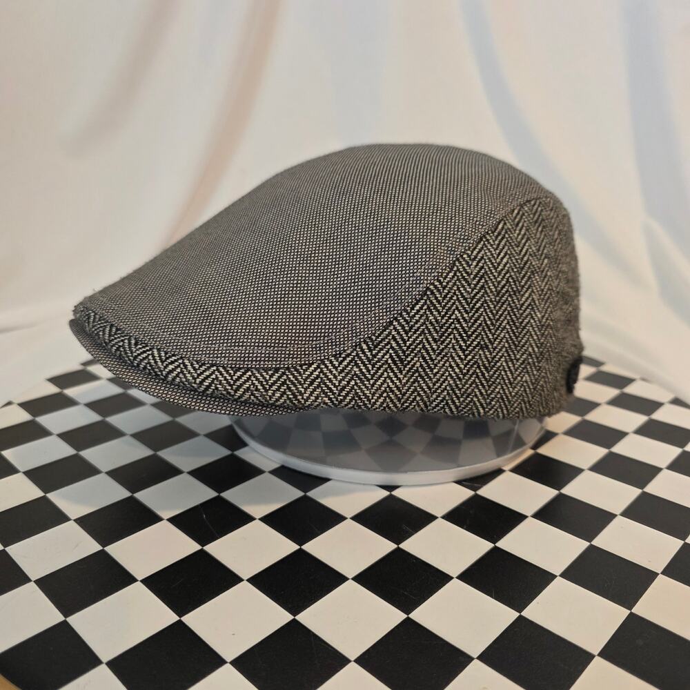 Ted Baker London Driving Cap 60cm Herringbone Tweed Paisley Lining Flat Hat